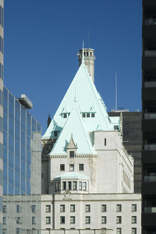 Fairmont Hotel Vancouver by Pavel Toczynski