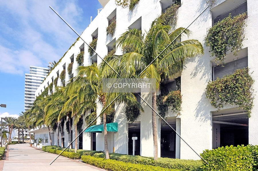 ICON at South Beach by Jorge Molina