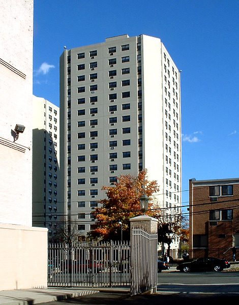 200 Georgia King Village