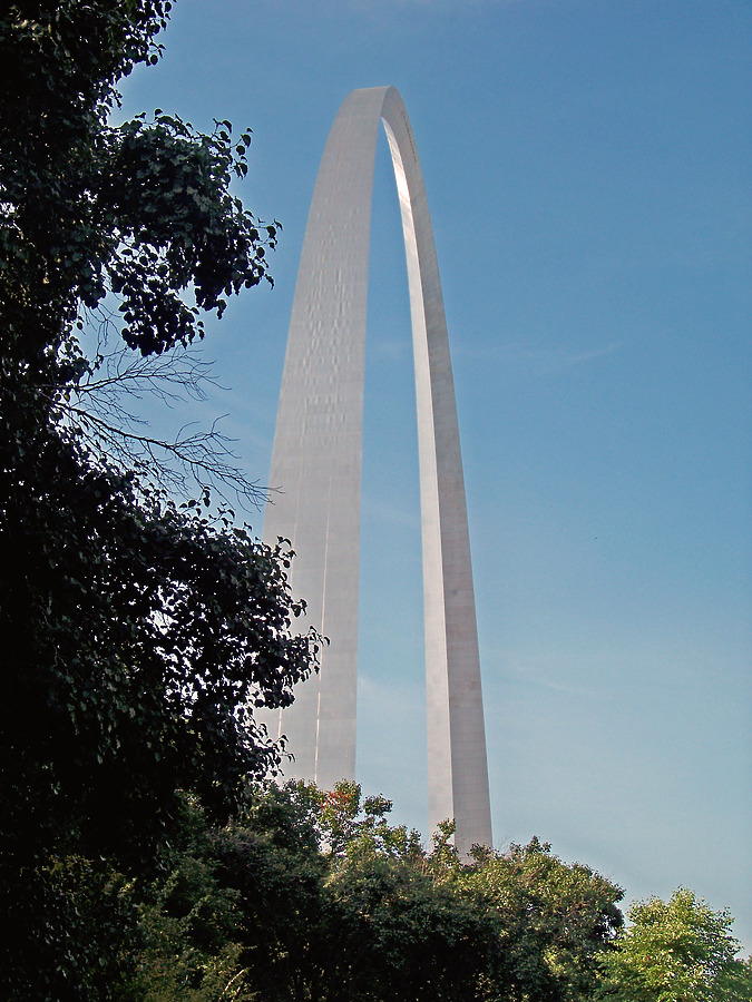 Gateway Arch by Ryan Hildebrand