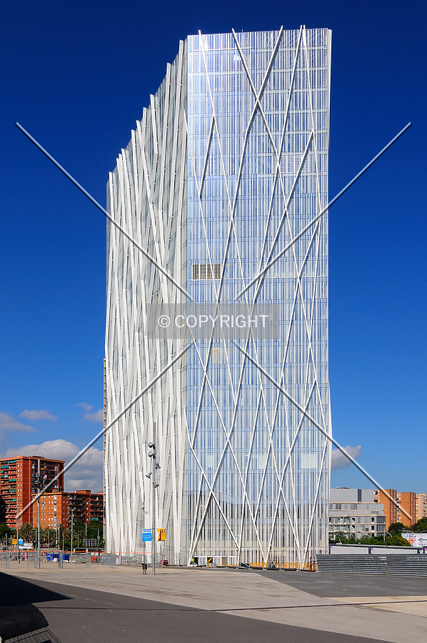 Torre Diagonal Zero Zero by David Guija