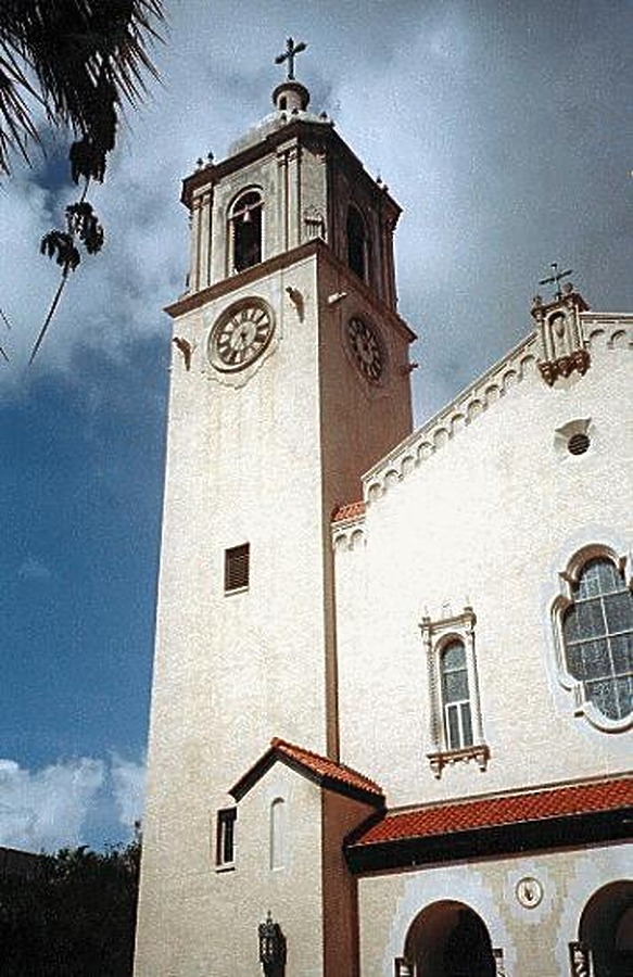 Corpus Christi Cathedral by Kevin Lehnhardt