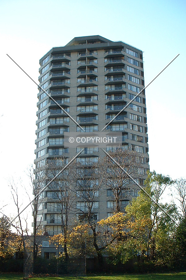 Roberts House by Andrew Stewart