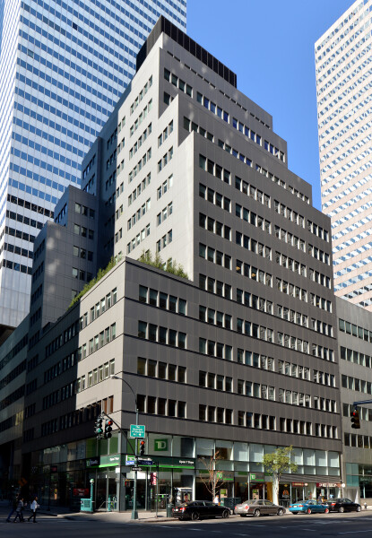 880 Third Avenue