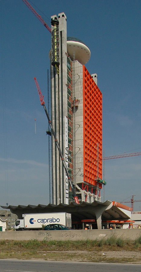 Hesperia Tower by David Guija