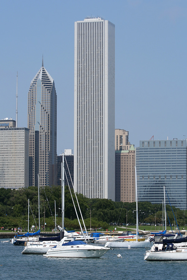 Aon Center by Michiel van Dijk