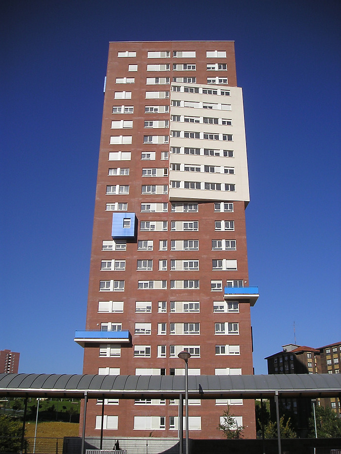Torre IX by Mikel Allende