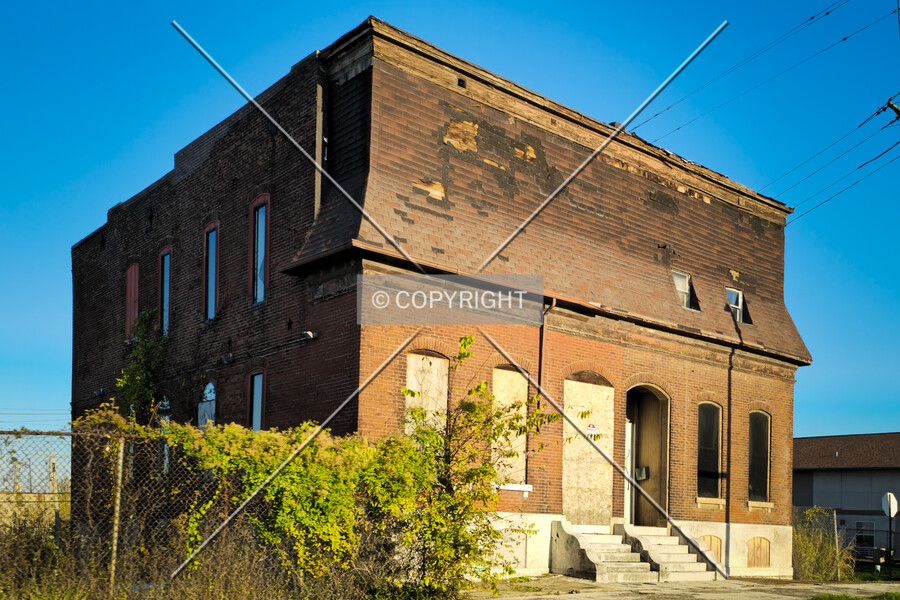 4902-4904 North Broadway