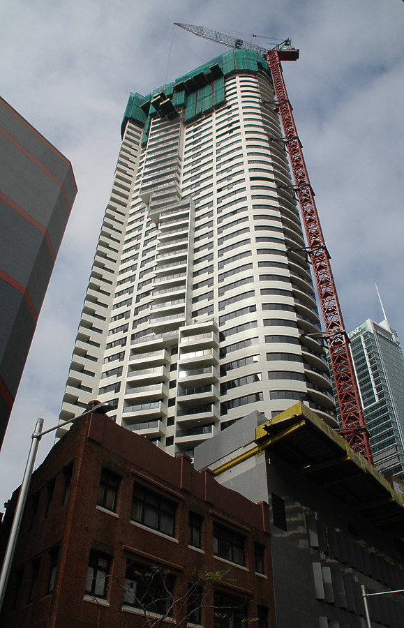 Meriton Tower by John Bek