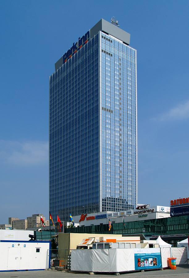 Park Inn Berlin Alexanderplatz by Cesar Serrano