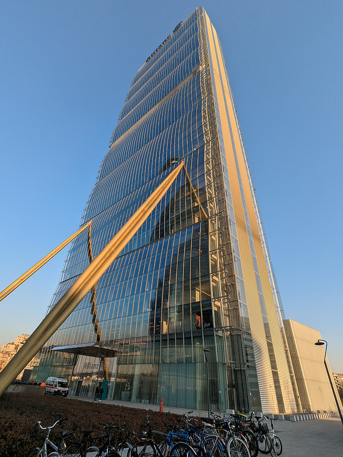 Allianz Tower by Chris Patriarca
