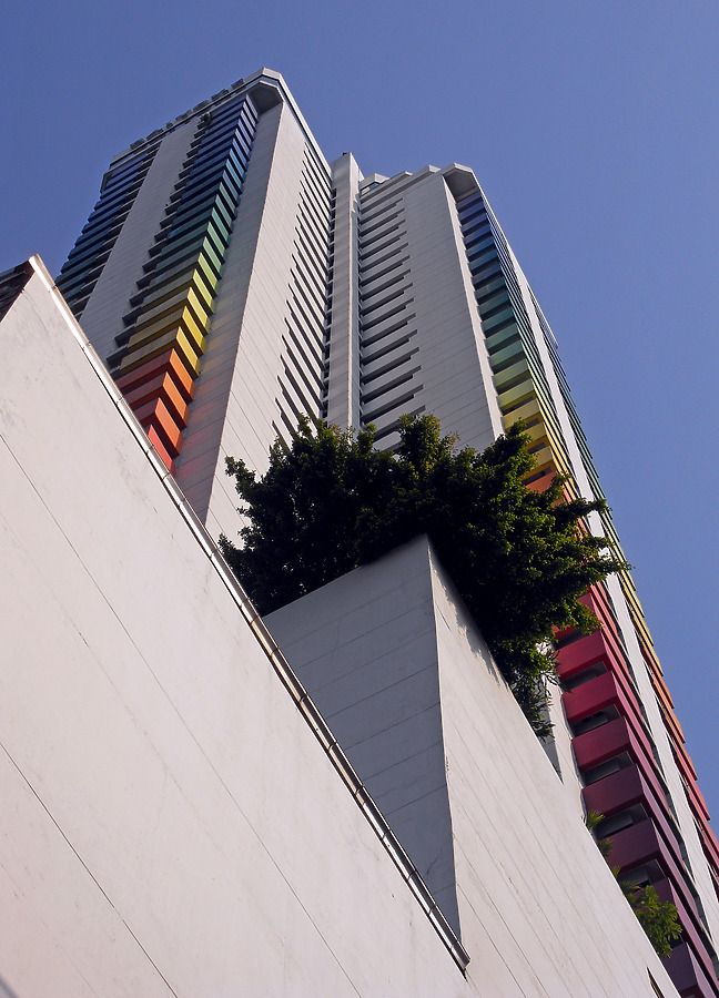 Baiyoke Tower I by Horst Kiechle