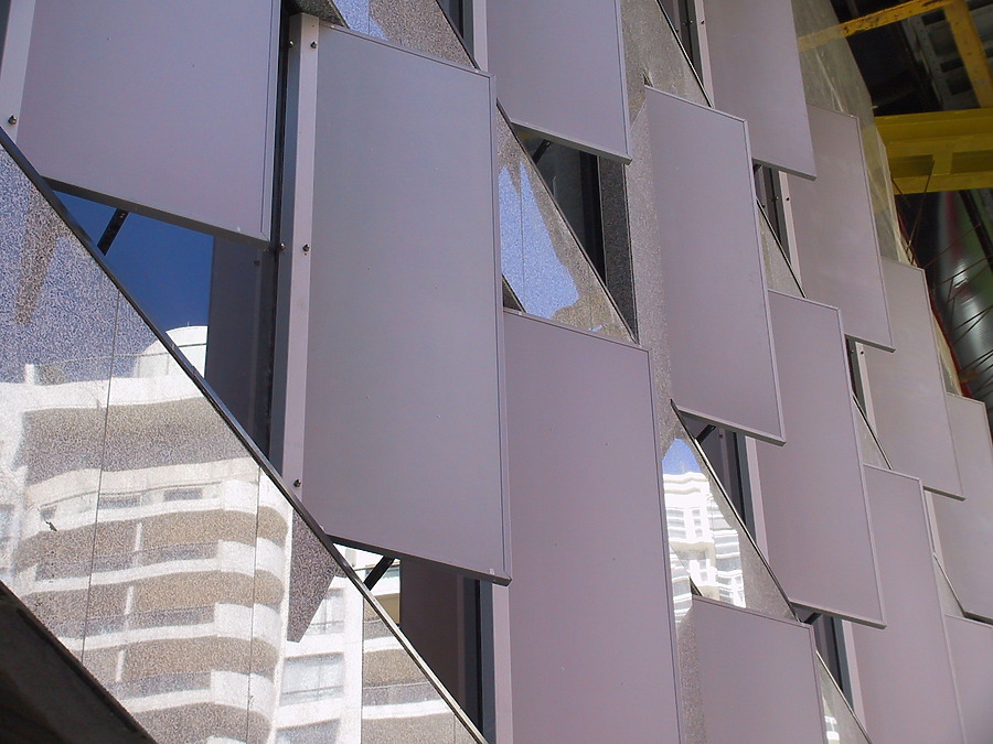 Meriton Tower by John Bek