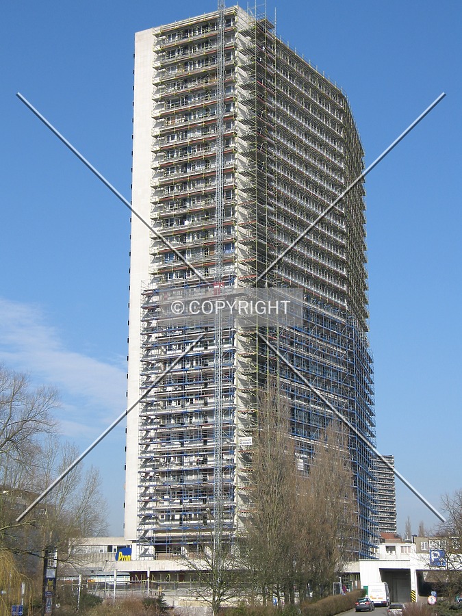 Avenue Marius Renard 27 / Marius Renardlaan 27 by Emmanuel D.