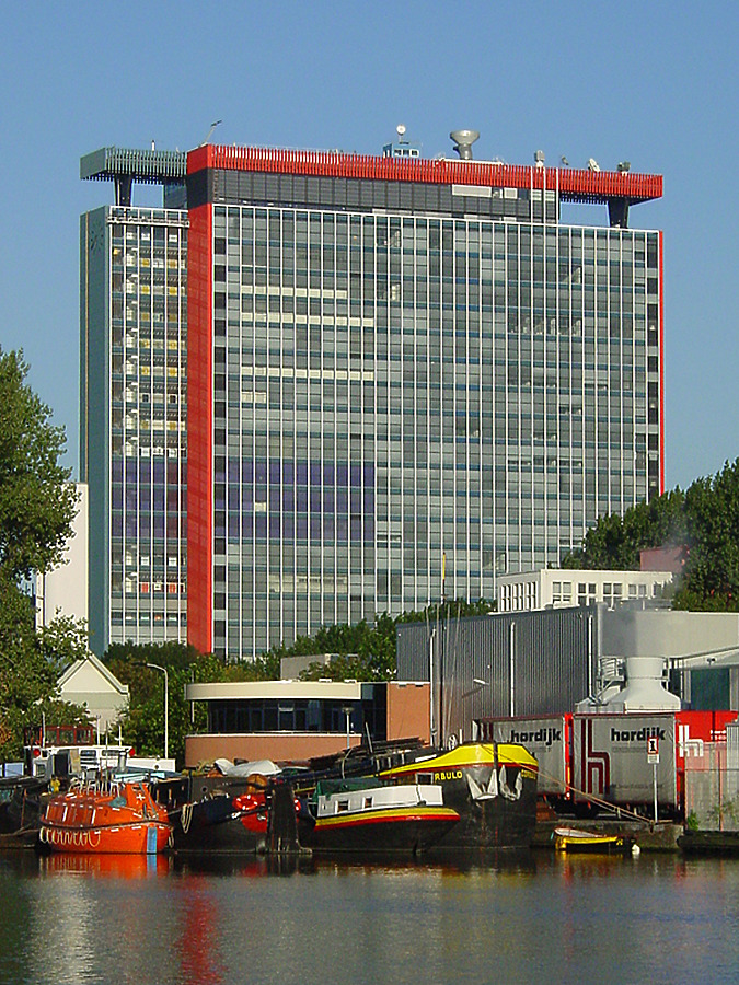 TU Delft faculteit ITS by Michiel van Dijk