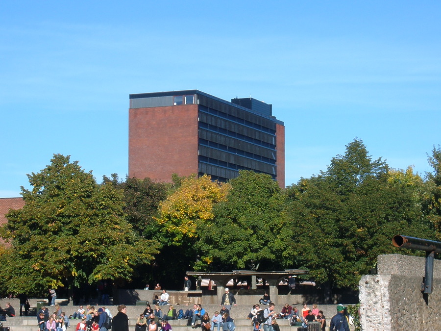 Niels Treschows hus by Kjetil Balog