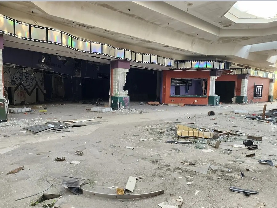 Jamestown Mall by Shiny ATV BIKE