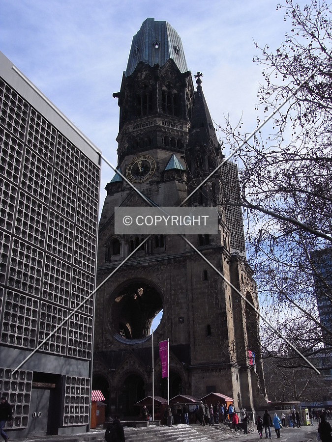 Kaiser-Wilhelm-Gedächtniskirche by Jörg Berkemeyer