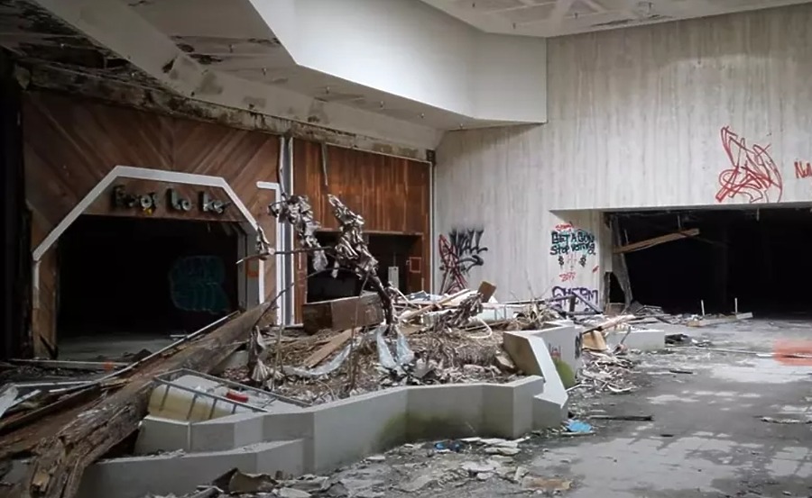 Jamestown Mall by Ruin Road via YouTube