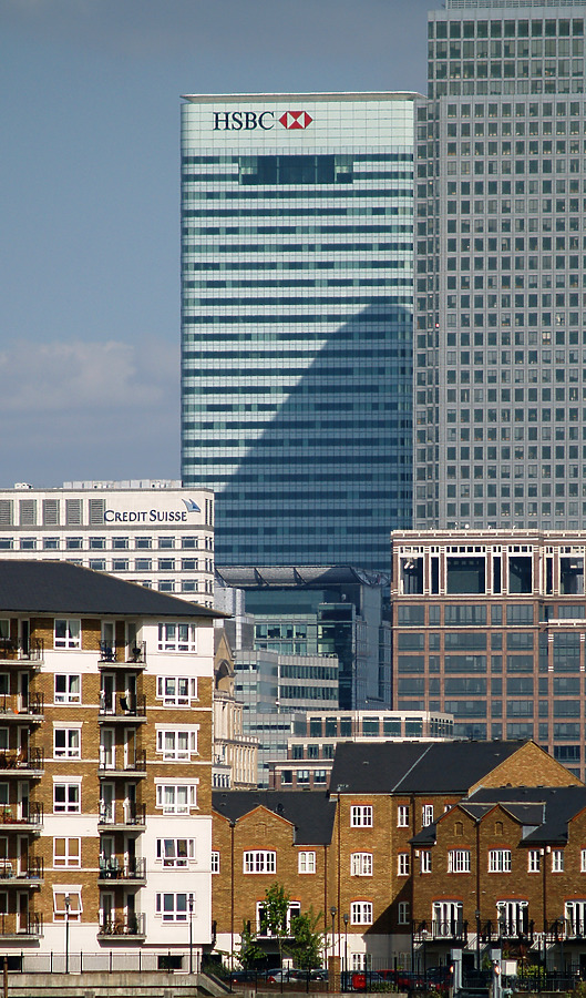 8 Canada Square by Cesar Serrano