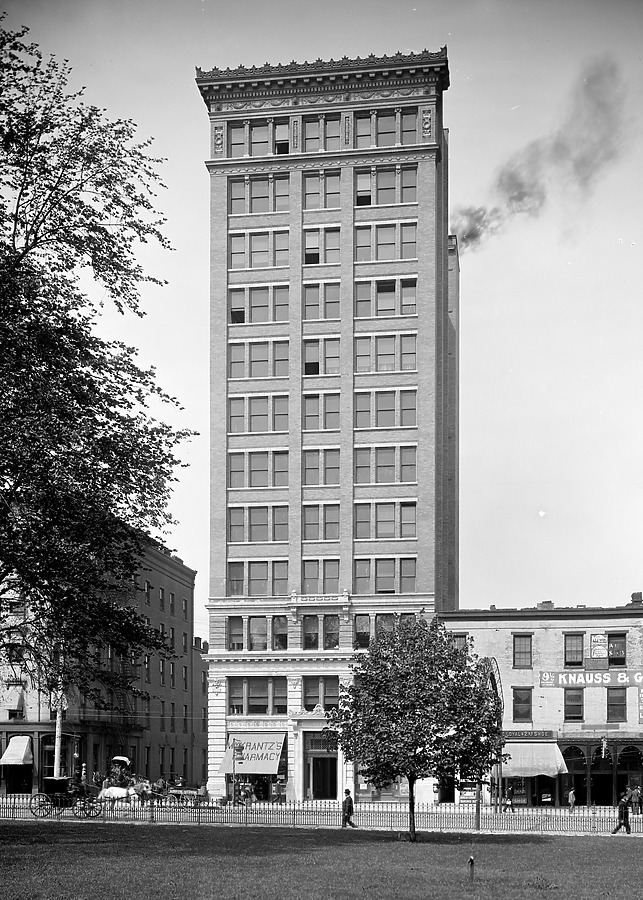 Huntington Bank Building by Detroit Publishing Company