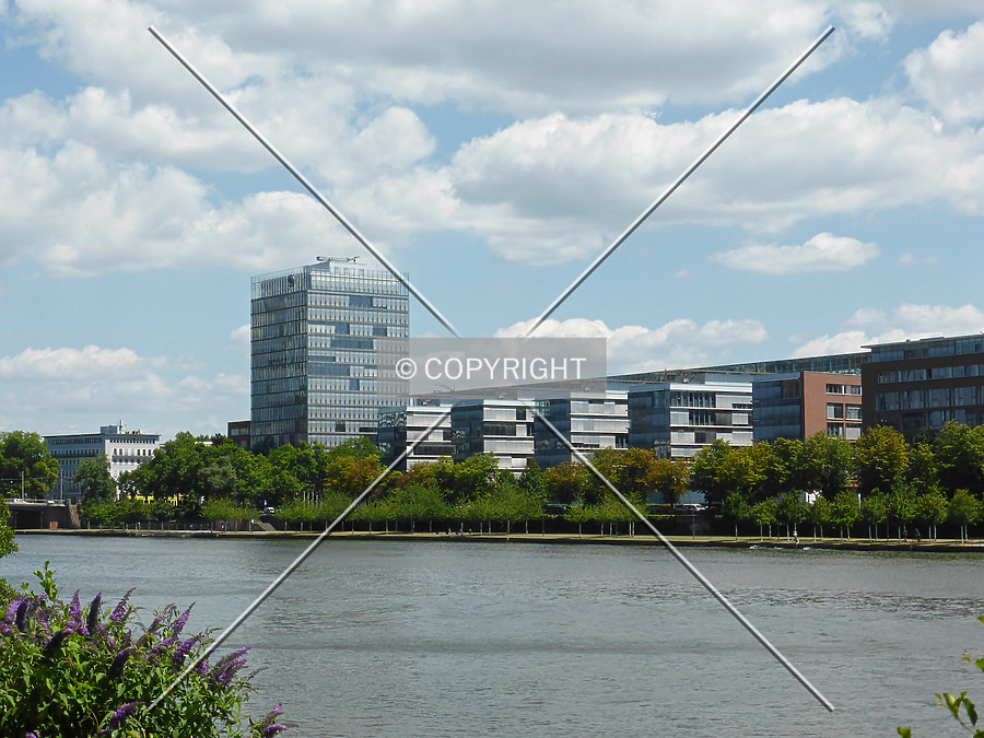 Allianz-Kai by Nephilim