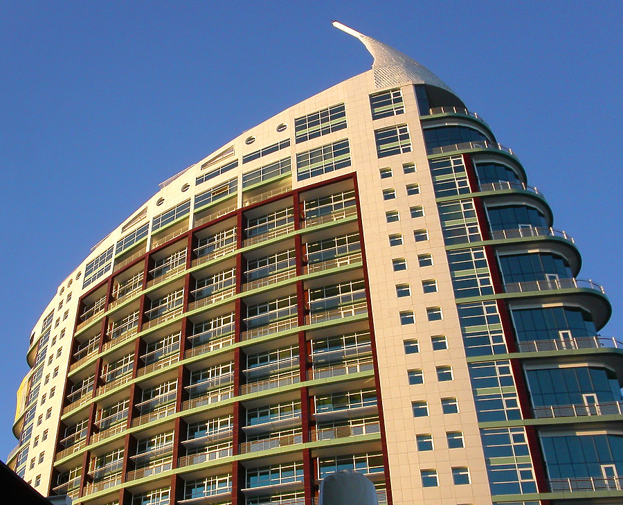 Torre São Rafael by Cesar Serrano