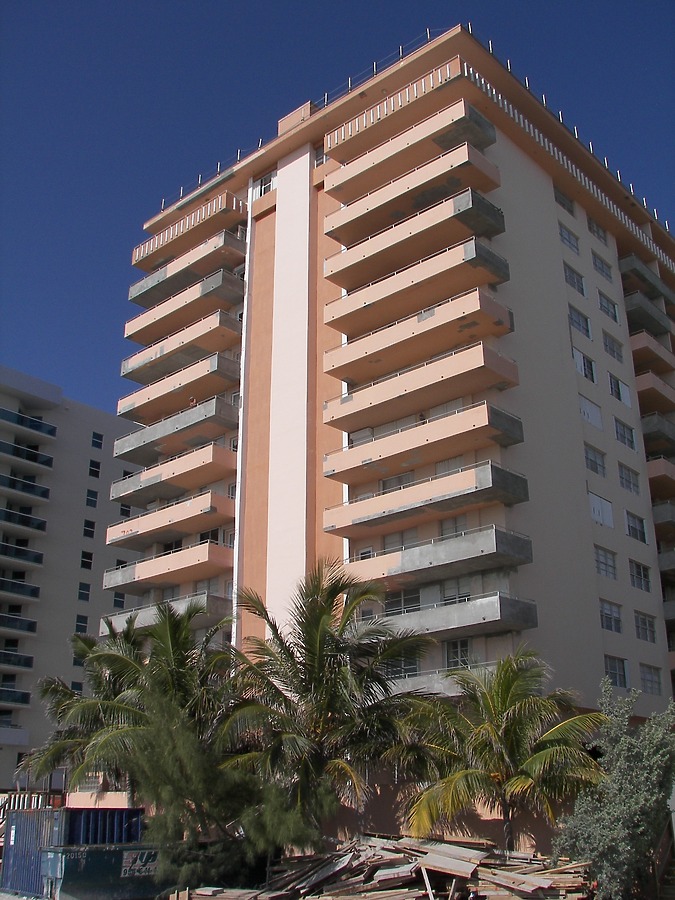 Four Winds Condominium by Rodney Gunn