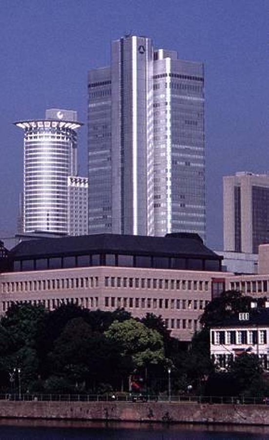 Dresdner-Bank-Hochhaus by John Cahill