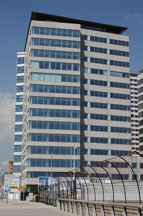 Torre Diagonal Mar by David Guija