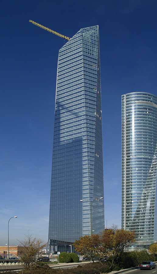 Torre de Cristal by Cesar Serrano