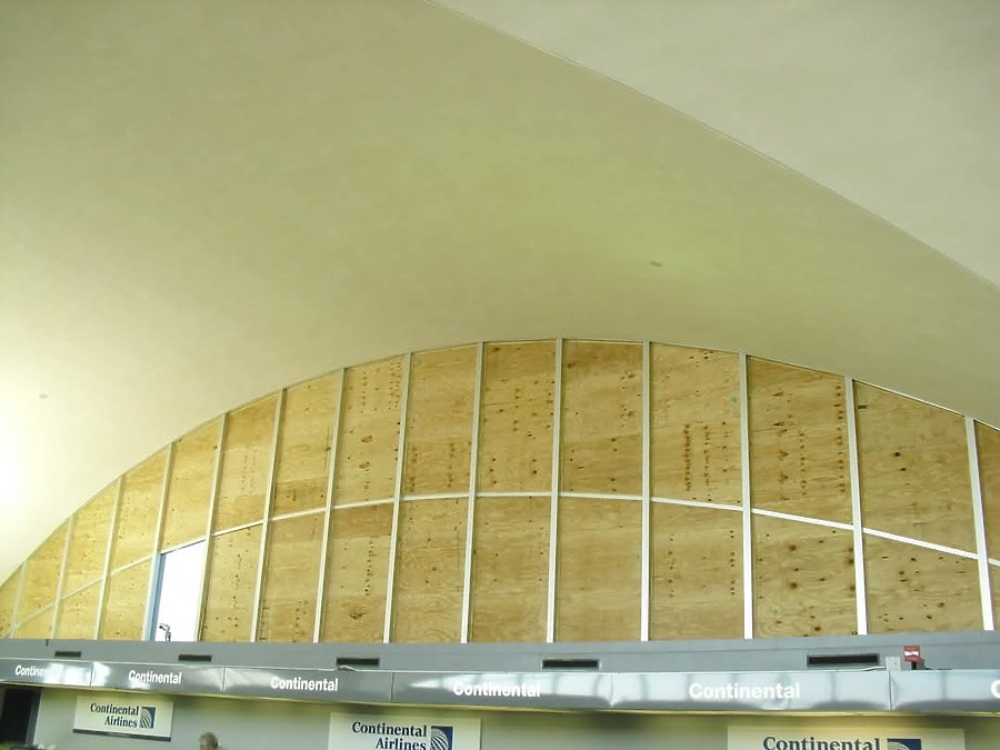 Saint Louis Lambert International Airport Terminal 1 by Eric Wachter