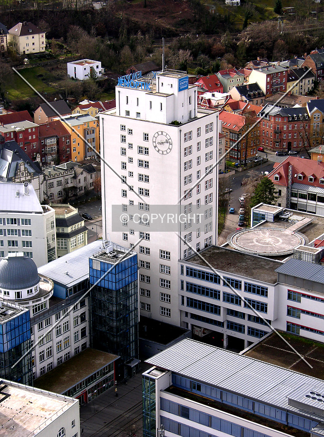 Ernst-Abbe-Hochhaus by Chris Patriarca