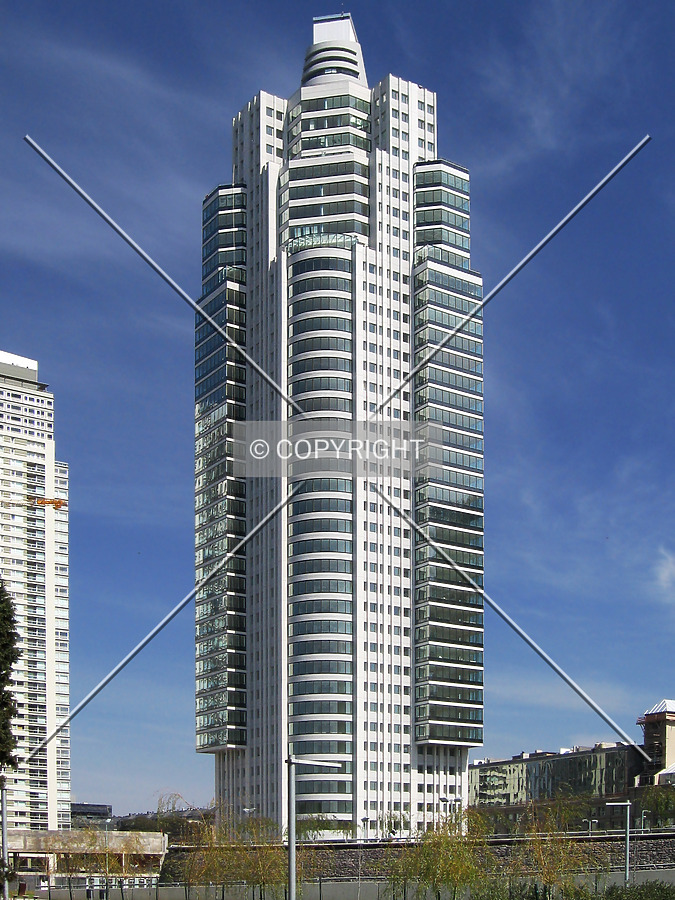 Torre Renoir 1 by Maximiliano Buono