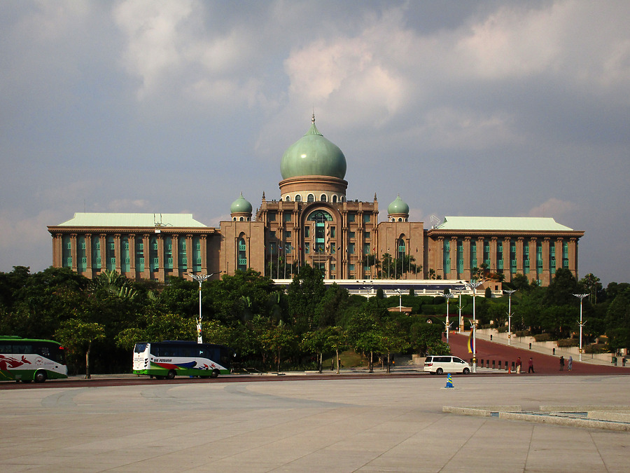 Perdana Putra by Daniel Kieckhefer