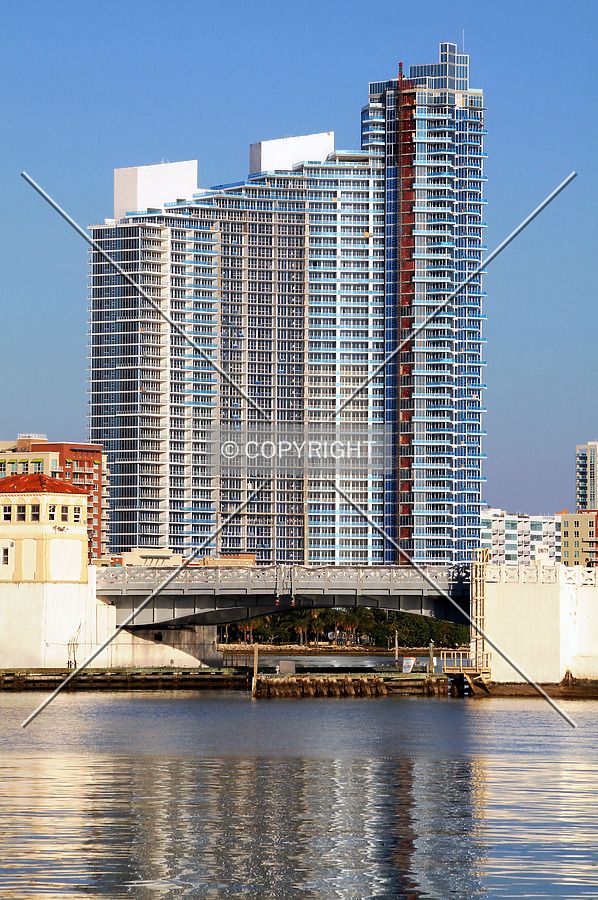 Paramount Bay at Edgewater Square by Jorge Molina
