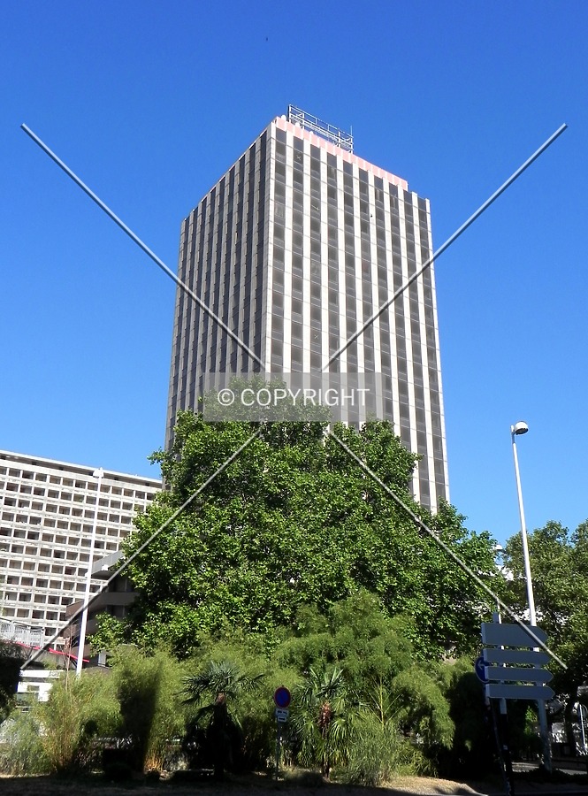 Tour EDF by Florian Barbier