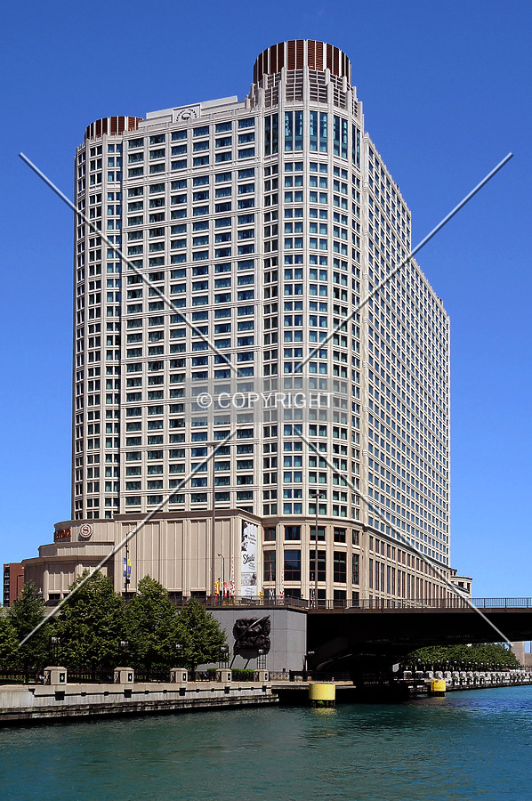 Sheraton Chicago Hotel & Towers by Jorge Molina