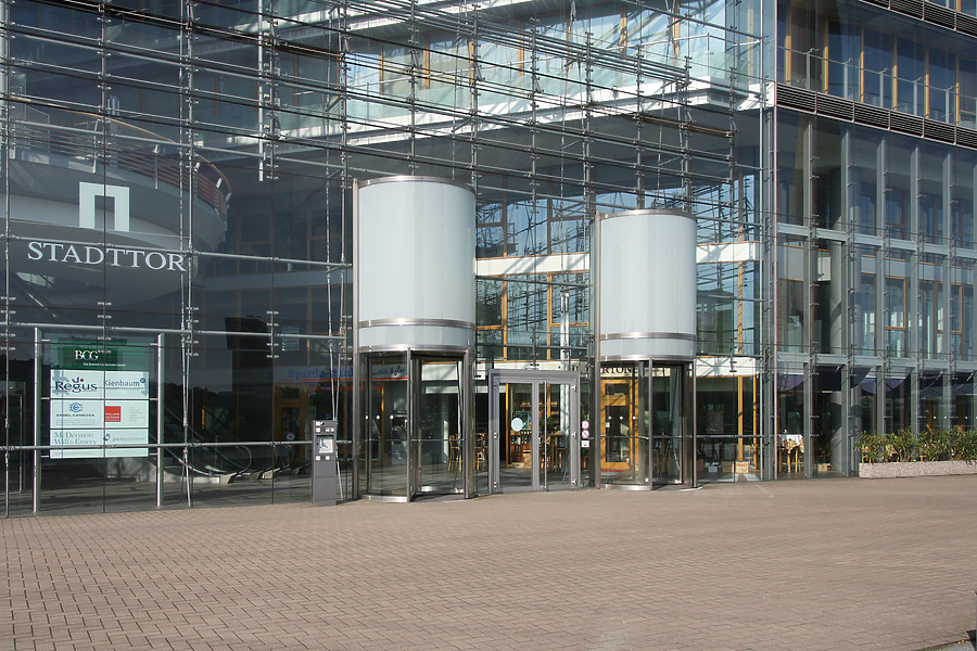 Stadttor by Michiel van Dijk