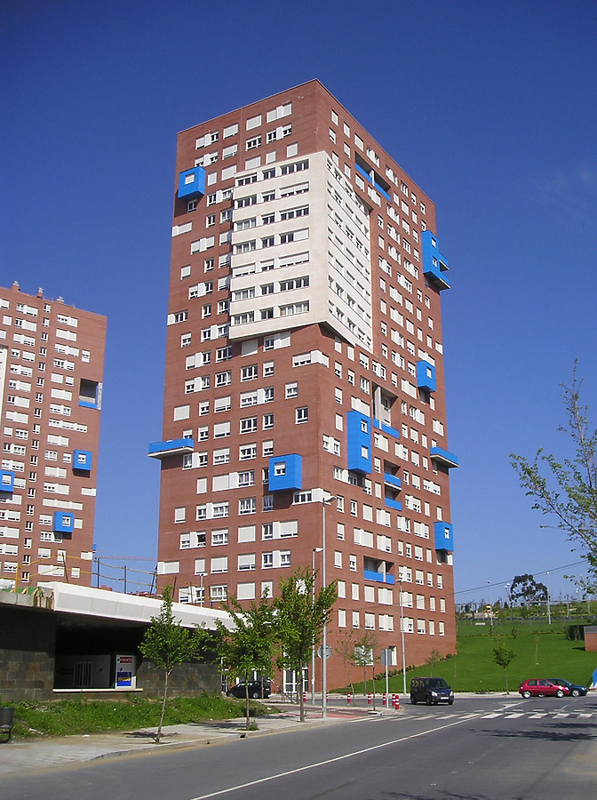 Torre V by Mikel Allende