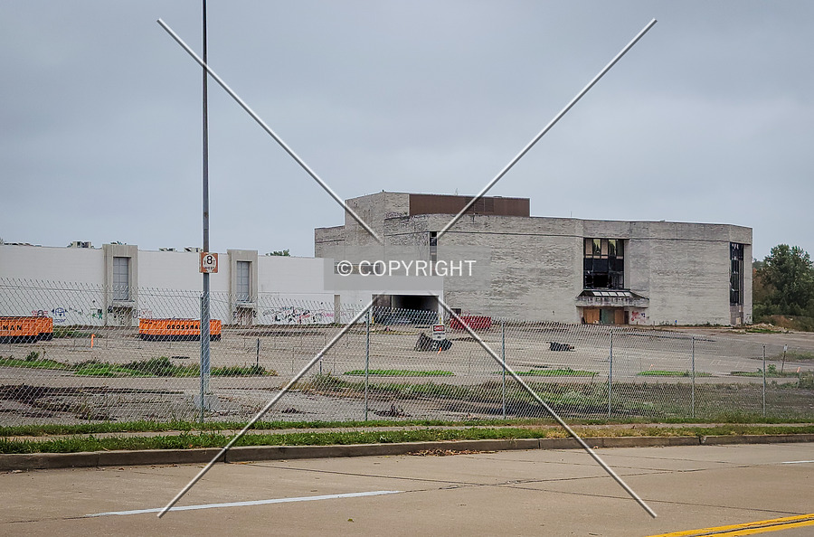 Jamestown Mall by Ryan Hildebrand