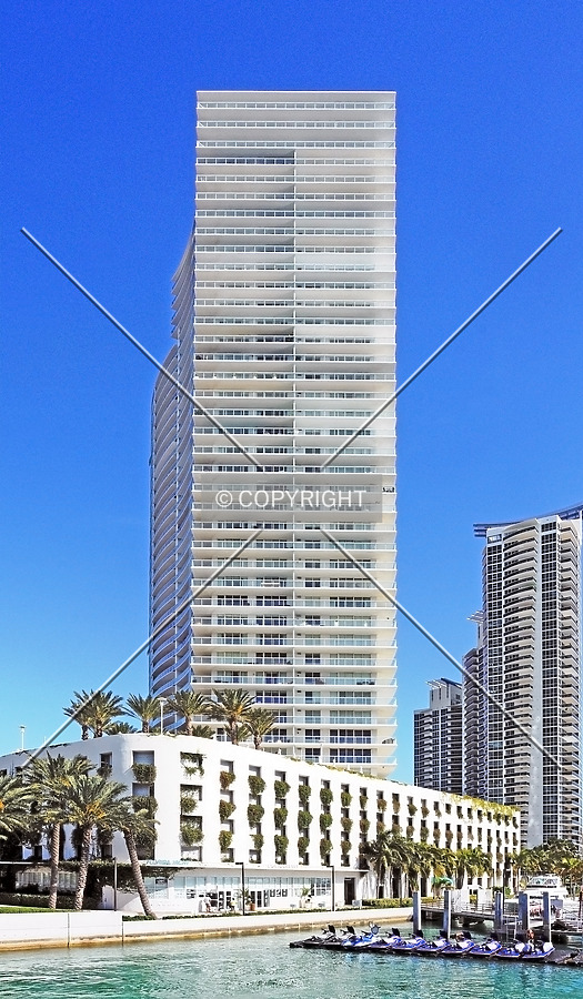 ICON at South Beach by Jorge Molina