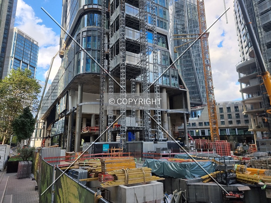 FOUR Frankfurt - Tower 1 by Nephilim