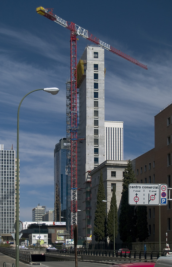 Nuevo Edificio Windsor by Cesar Serrano