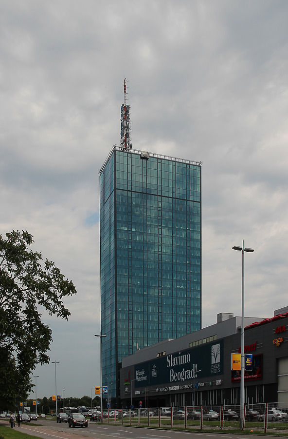Ušće Tower by Kjetil Balog