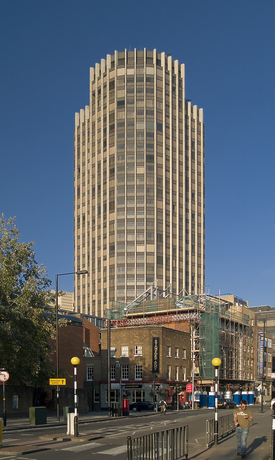 South Bank Tower by Cesar Serrano