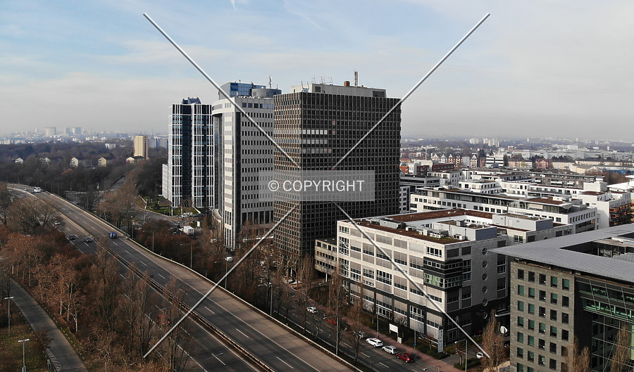 Theodor-Heuss-Allee 110 by Nephilim