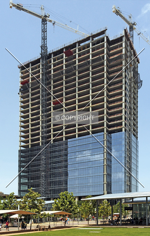 Hess Tower by Jorge Molina