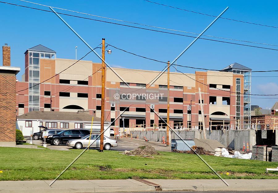 Chestnut Street Parking Garage by Ryan Hildebrand