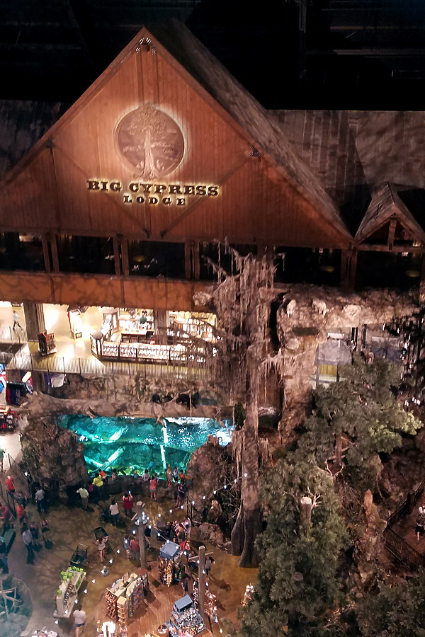 Memphis Pyramid by Ryan Hildebrand